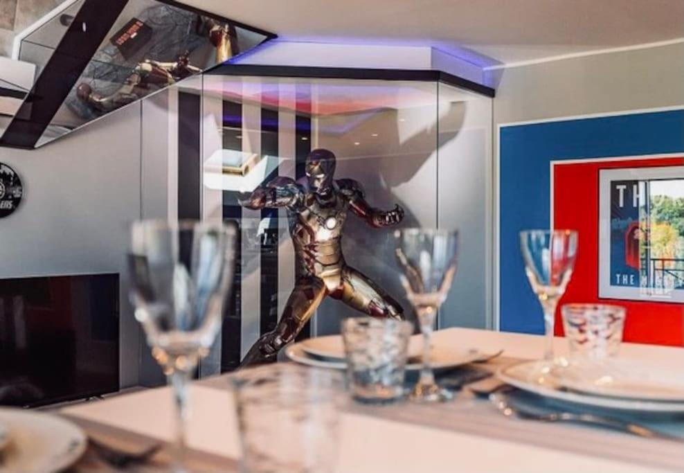 Avengers, 5 Min Des Parcs Apartment